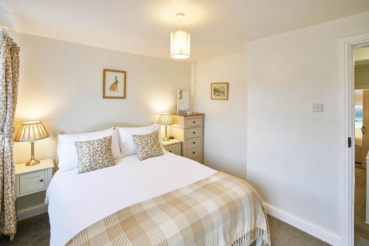 Host & Stay - Willow Cottage Хелмсли Екстериор снимка